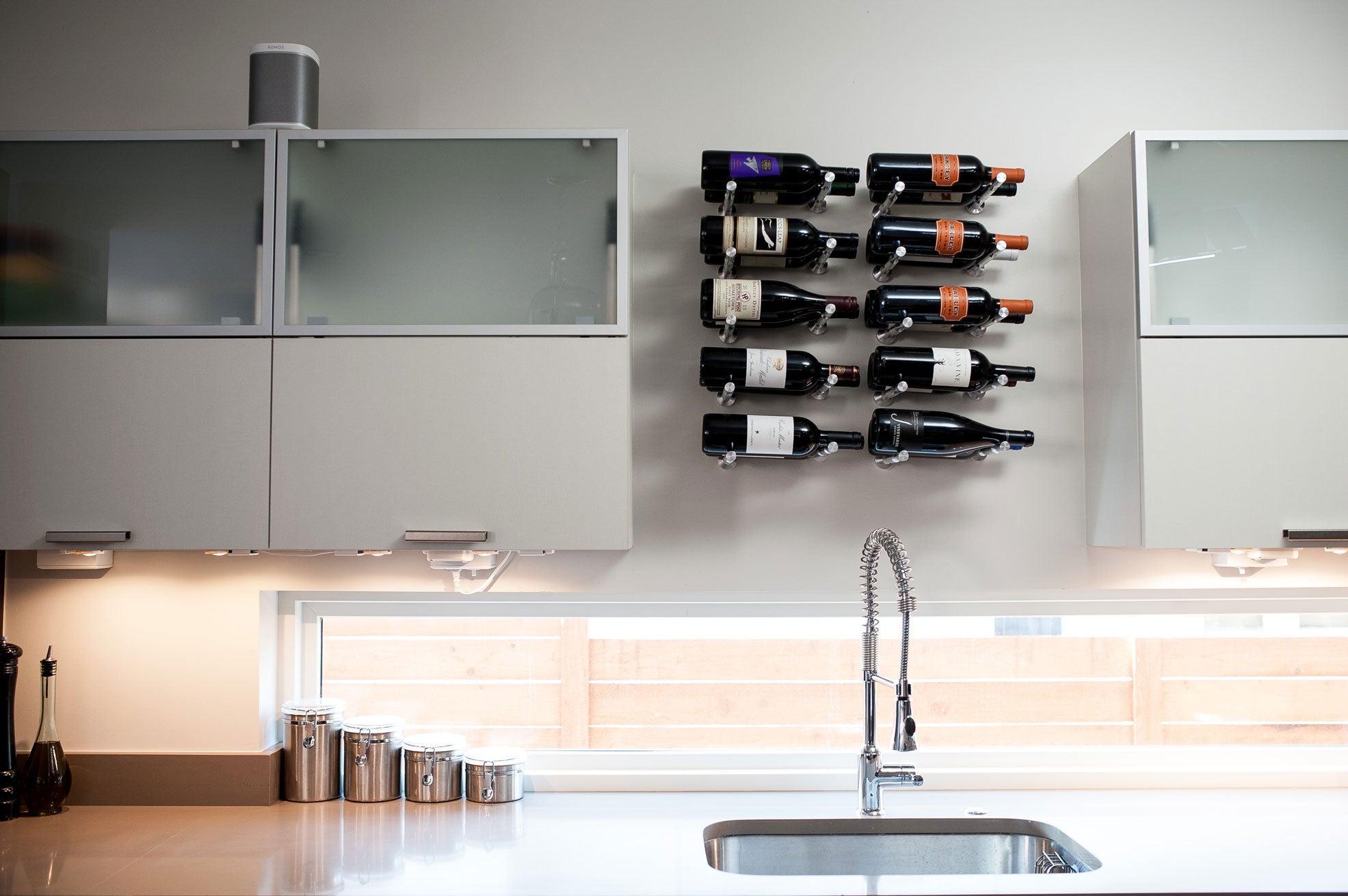 Vino Pins 2 (porte-bouteilles mural en métal avec chevilles)