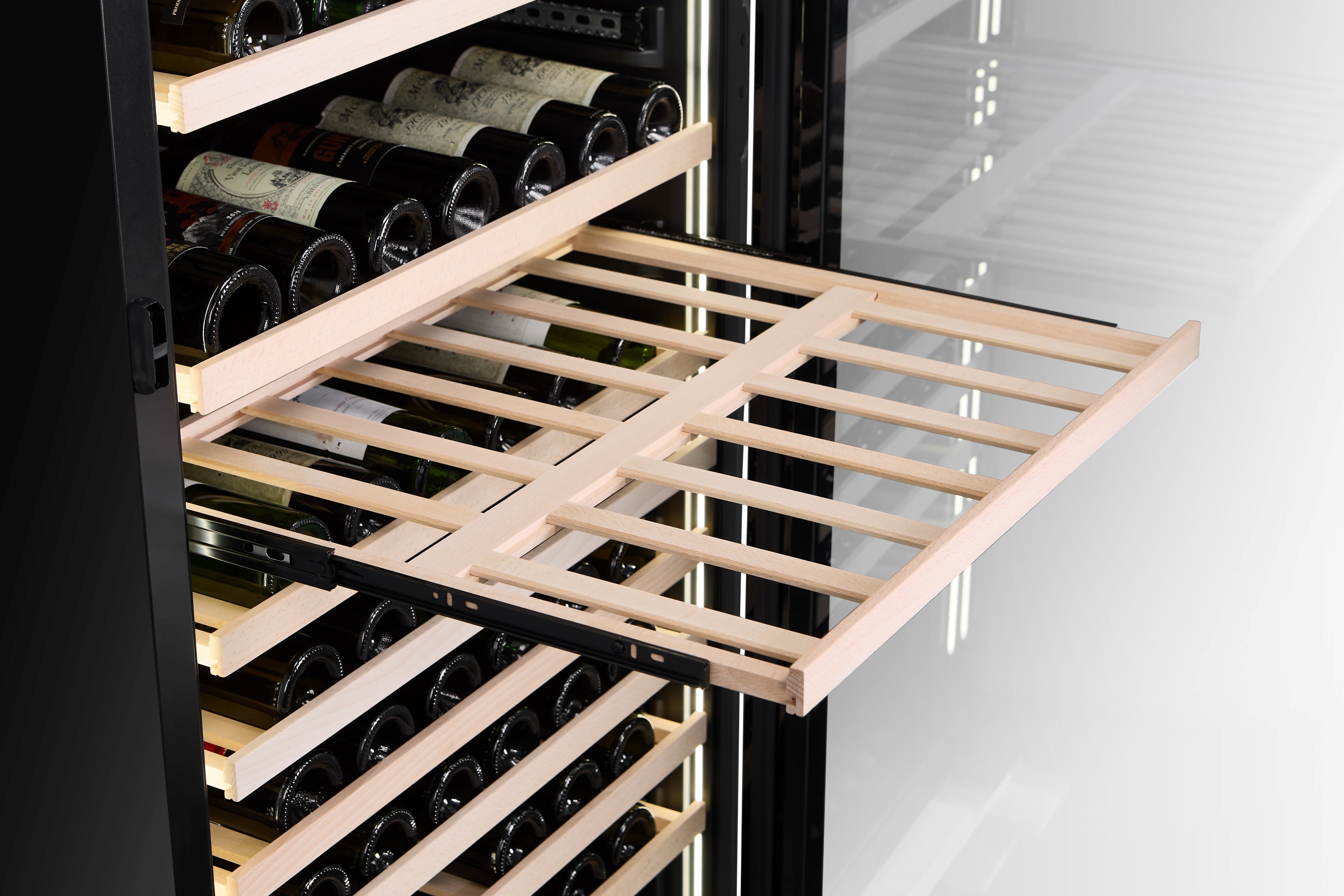 Vantaggio V300 Single Zone Wine Cabinet